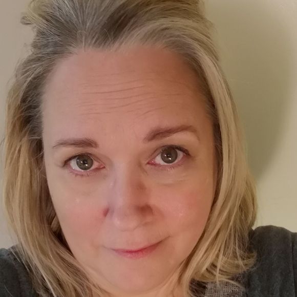 Meet your Posher, Heather - Picture 1 of 1